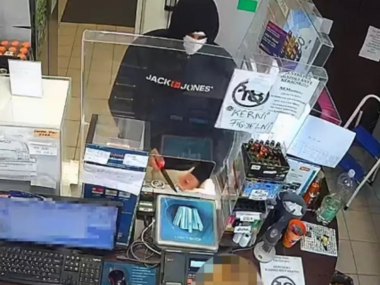 Dohánybolti rabló felkutatásában kéri a lakosság segítségét a rendőrség