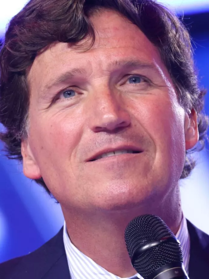Tucker Carlson nemzetközileg is piacra dobja nikotinpárnáit