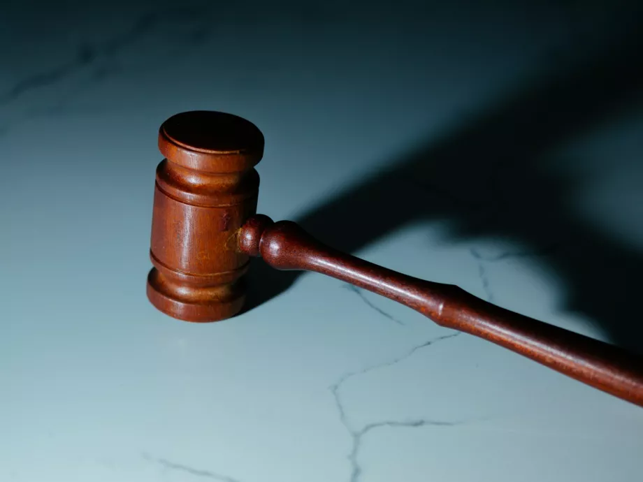 Nyolc évre eltiltottak a cégvezetéstől egy skóciai üzletembert dohánycsempészet miatt
