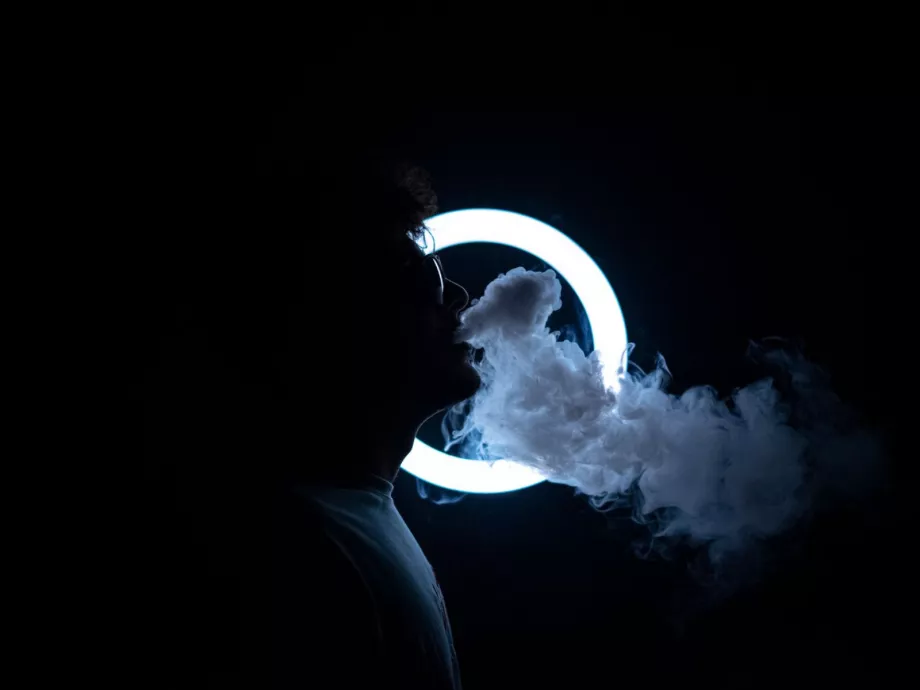 Az orvosok e-cigarettát is javasolhatnának leszokási eszközként