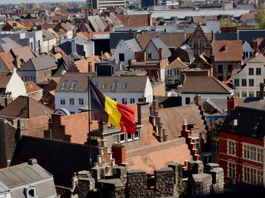 Már a cigik több mint fele adózatlan Belgiumban