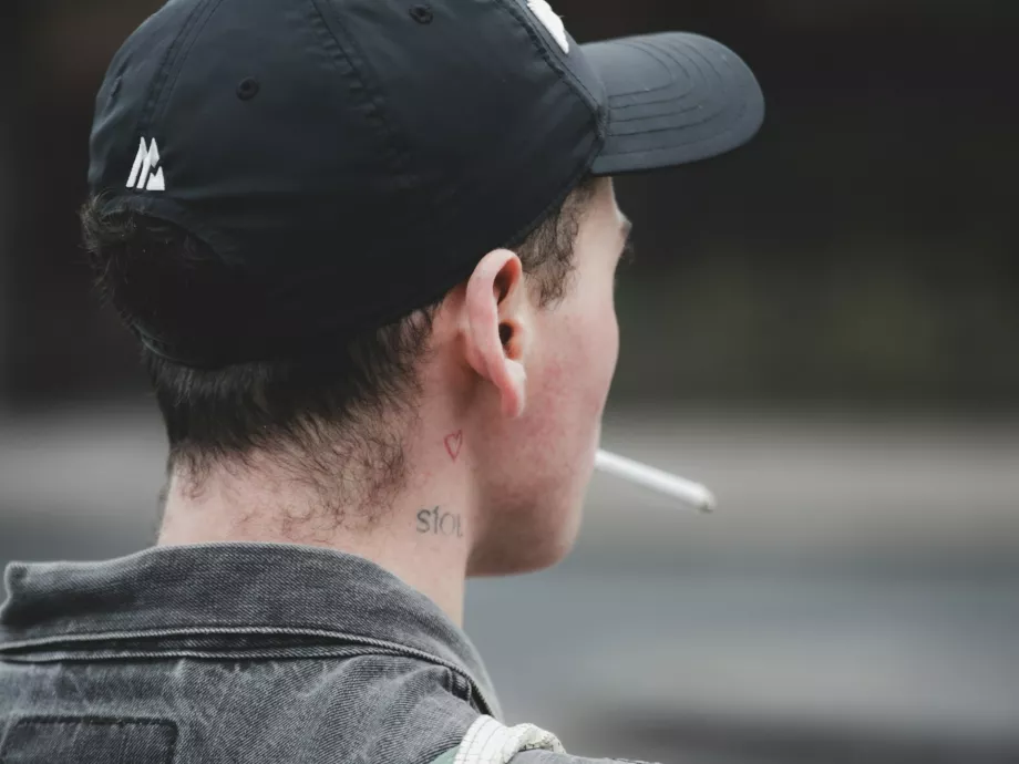 Benyújtja a korosztályos dohányvásárlási tilalomról szóló törvényt az ír kormány