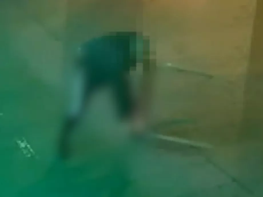 Felfüggesztett börtönbüntetést kaphat a férfi, aki betörte egy dohánybolt kirakatát