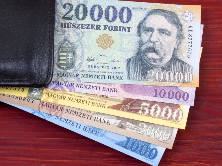 Sokan fizetnek megszokásból készpénzzel